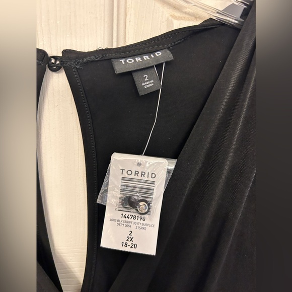 NWT Torrid Stretchy Jumpsuit - Picture 3 of 4